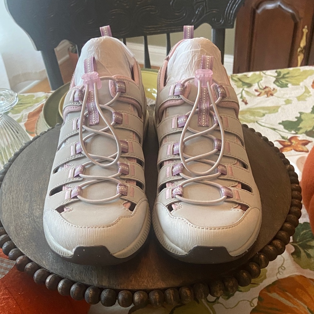 Dansko Women's Mia Pink and Gray Sneakers
Size EU 38 (7-7.5)